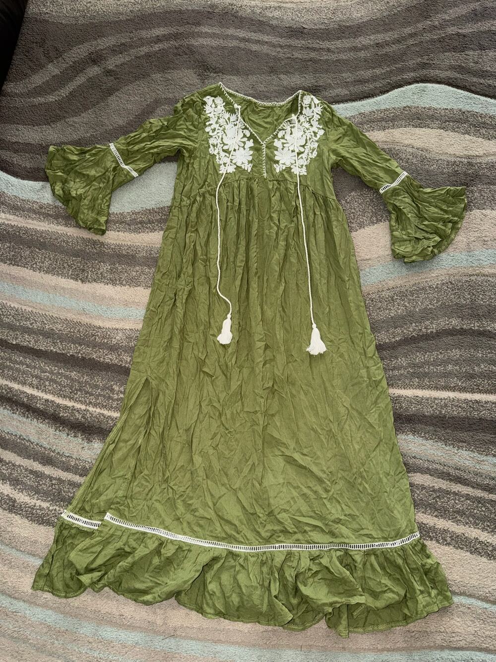 Cupshe Sage Green Embroidered Small Midi Dress bohemian floral embroidery NWT